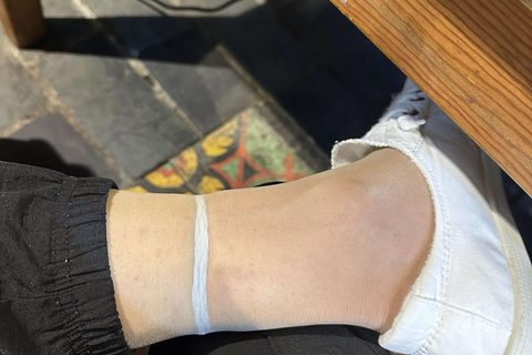 穿丝袜和美女约会｜丝袜捆绑的一次特殊经历