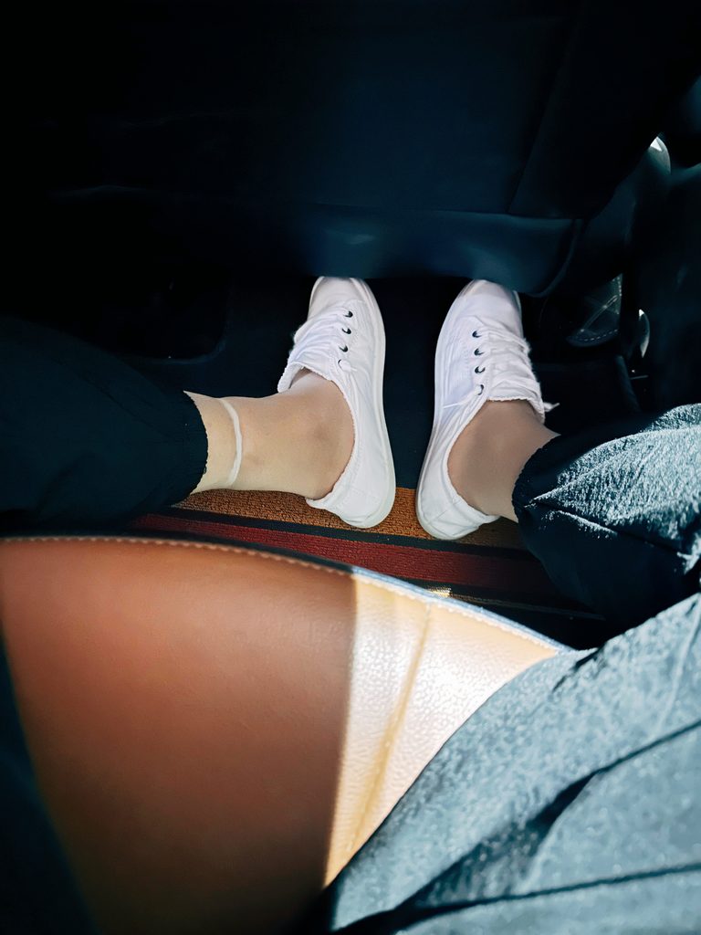 丝袜穿搭与腿部细节 / Stockings outfit and leg detail