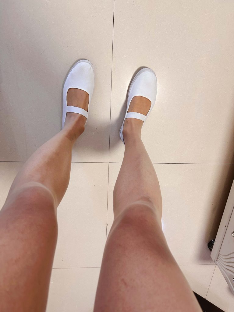 白色护士鞋丝袜日常穿搭记录 / White nurse shoes with stockings style